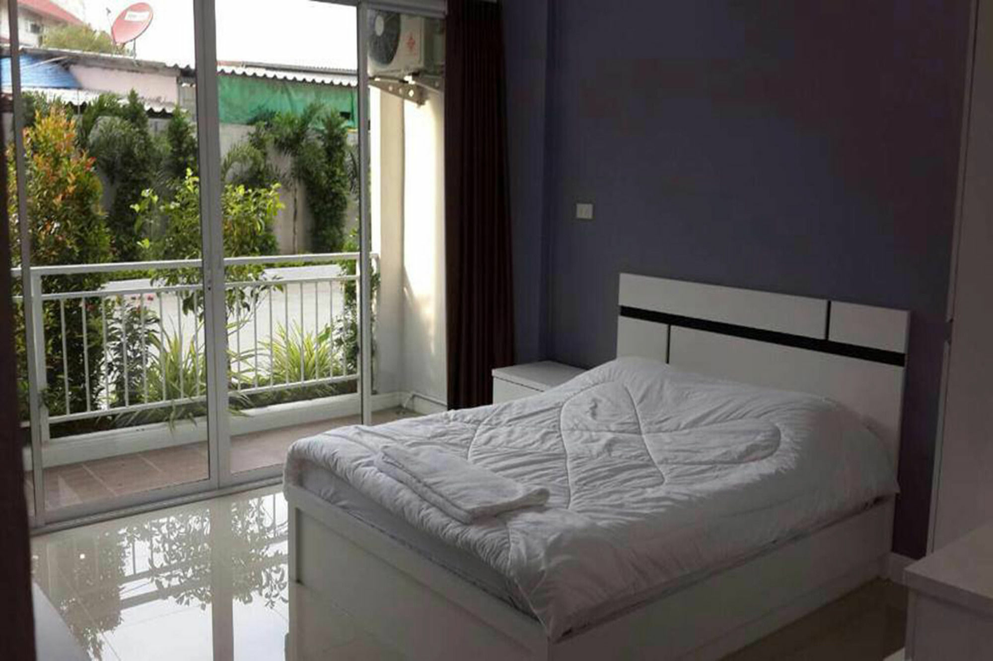 Hotel Oyo 75389 Pandora House Pattaya Exterior foto